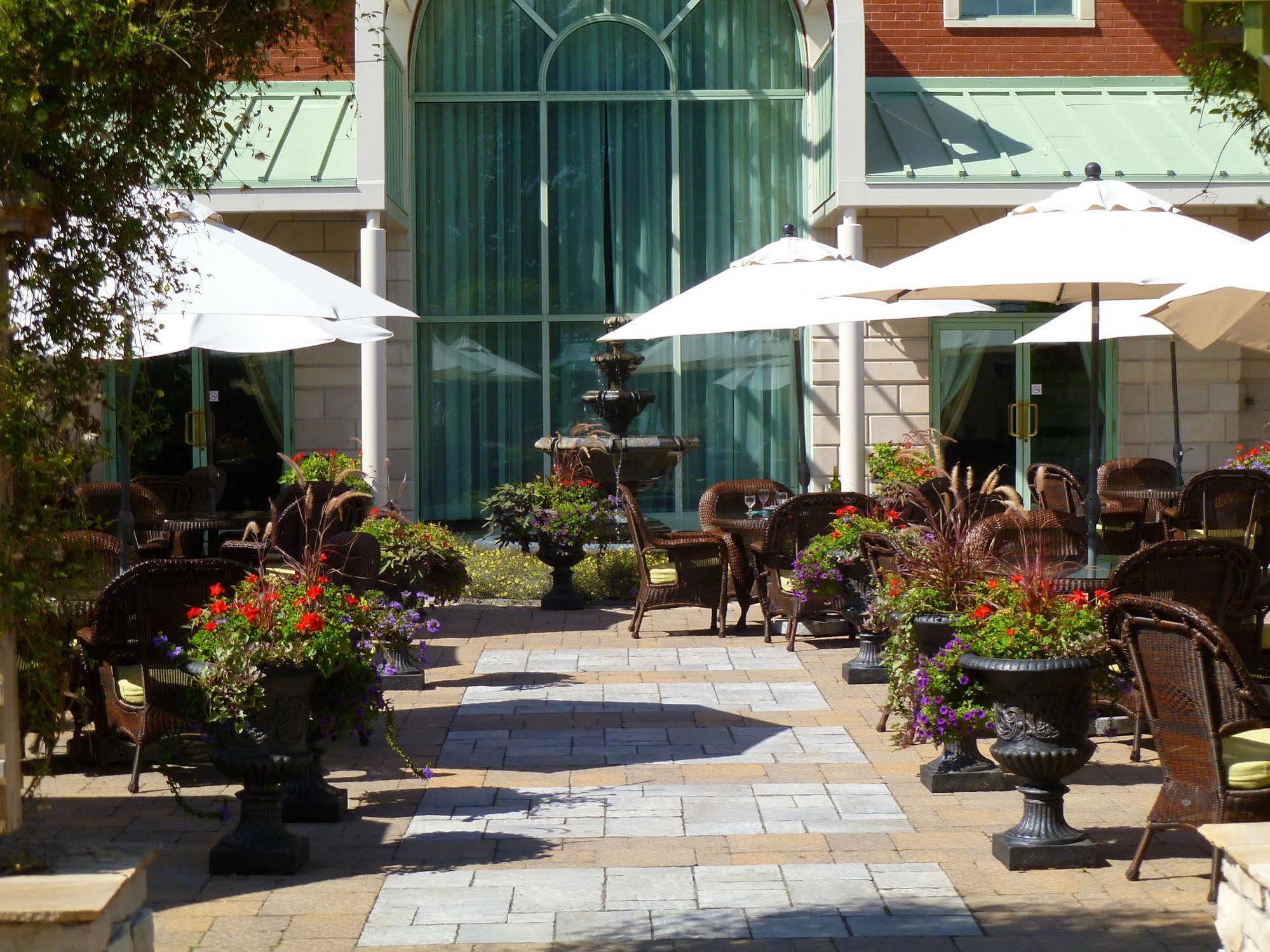 Auberge Godefroy Becancour ภายนอก รูปภาพ